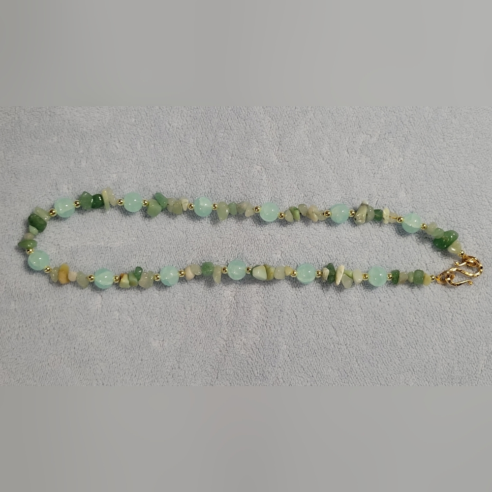 Gorgeous Aventurine and Amazonite Beaded Necklace - Picture 6 of 6